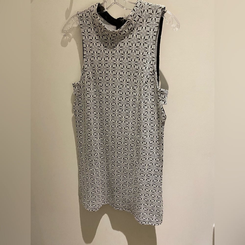 Ladies NWT Lush Dress (Jumper) Multi Color ( Black/White) Size Small